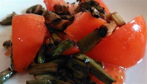 Salata Od Paradajza I Mladog Luka Ana Vuletić Recepti I Kuvar Online