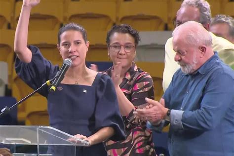 Quem Raquel Lyra Vaiada Por Manifestantes Em Pernambuco