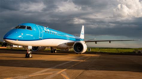 Klm Parks Cityhopper Embraer E195 E2s At Twente Airport To Deal With