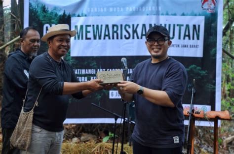 Ganjar Muda Padjajaran Gelar Kegiatan Penyelamatan Hutan