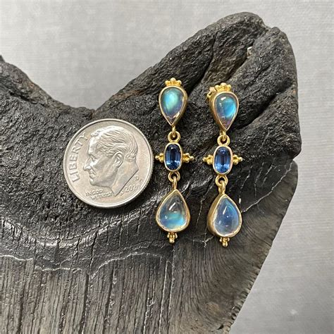 Steven Battelle Carats Rainbow Moonstone Kyanite K Gold Post