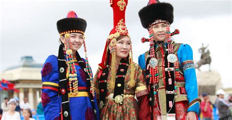 “Mongolian National Costume” Festival And Parade