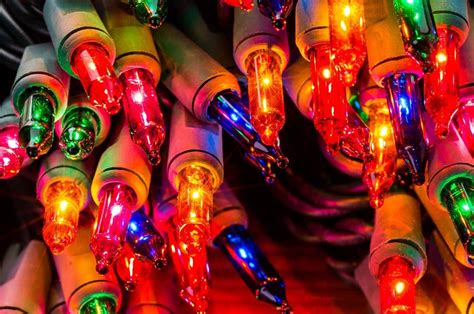 No compres nuevas Cómo reparar tus luces navideñas