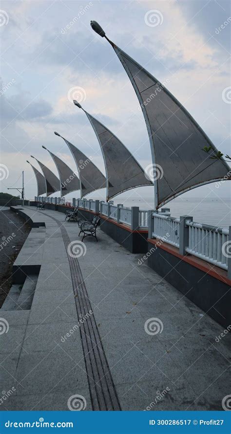 Roadside Seating On The Beach Seating Ornaments With Curved And