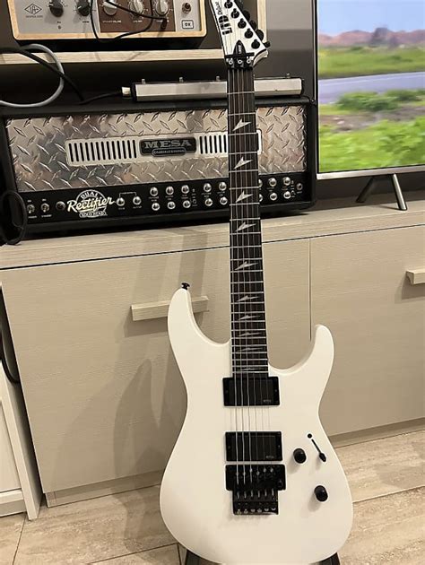 Esp Ltd M Deluxe Snow White Reverb