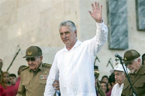 Miguel Díaz Canel llega a Caracas para hacer frente a la ofensiva