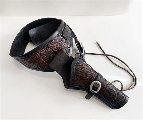 Classic Old West Styles Maker Gun Belt And Holster