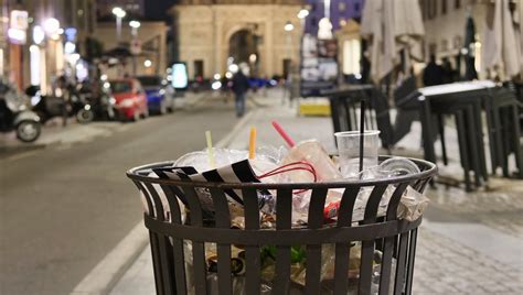 Anticipata L Ordinanza Anti Movida A Milano Stop All Asporto Di