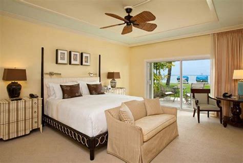 Beachfront Lanai Magellan Luxury Hotels