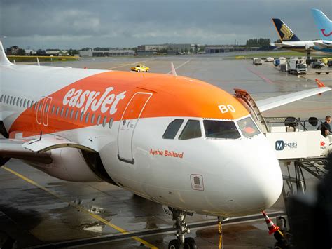 Oggi Volo Easyjet U Da Napoli A Milano Malpensa In Ritardo Di