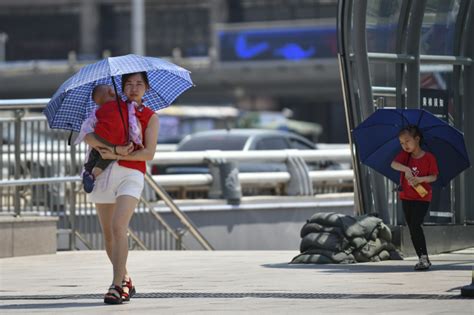 사진 40도 넘는 폭염에 고온경보 내려진 중국 베이징