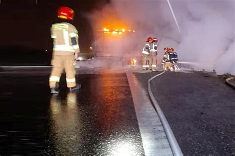 Spalone Cia O Le A O Na Drodze Koszmarny Wypadek Na Autostradzie A W