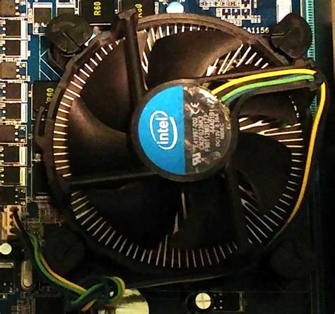 Intel Core i3 530 2.9Ghz Procesor Za PC + Hladnjak