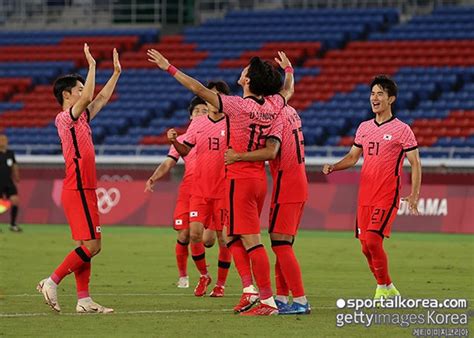 올림픽 황의조 해트트릭 6골 폭발 한국 조 1위 8강 진출온두라스에 6 0 대승 네이트 스포츠