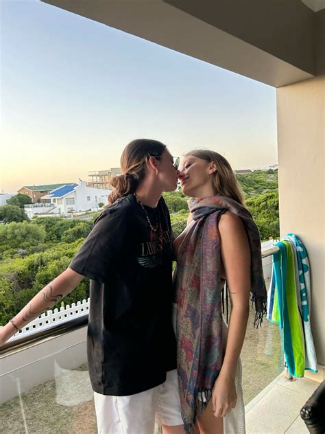 Pin By Megan Smith On Wlw In Cute Lesbian Couples Cute Couples Girlfriend Goals