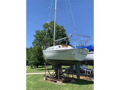 1989 Ericson 26 Sailboat For Sale In Ohio