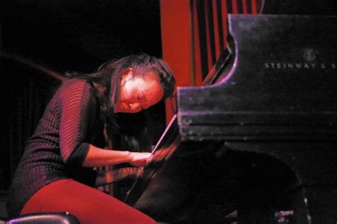 Pianist Helen Sung Makes A Lukewarm Bow At Showcase Chicago Tribune