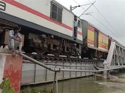 Trains Started Running On Down Line Of Samastipur Darbhanga Rail Section Operations Were Closed