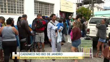 Jornal Hoje Famílias do Rio passam em noite em fila para fazer o