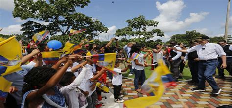 Gobierno entregó 200 viviendas subvencionadas en Santo Domingo de los