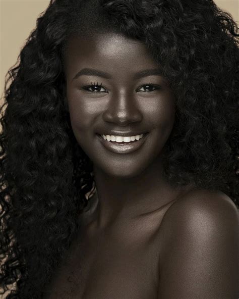 Esta Modelo Vence El Racismo En La Moda Con Su Piel Negra