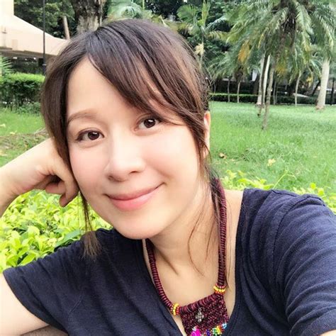 Tvb才女鄺文珣圈內沉浮多年最終嫁入豪門，曾與劉愷威曹永廉拍拖 每日頭條