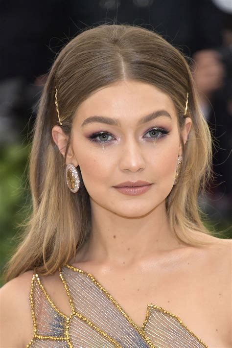 Gigi Hadid Make Up Met Gala Gigi Hadid Hair And Makeup Gigi