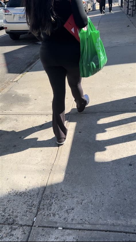 Phat Ass Latina Walking OC Spandex Leggings Yoga Pants Forum