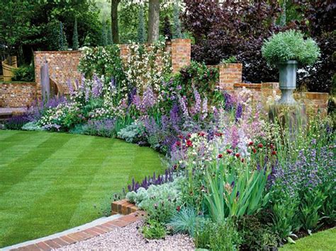 Backyard Flower Garden Layout