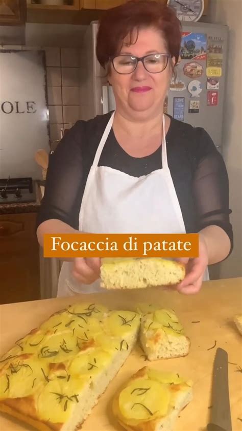 Panfocaccia Sfizioso Connubio Tra Pane E Focaccia Delizioso E Soffice