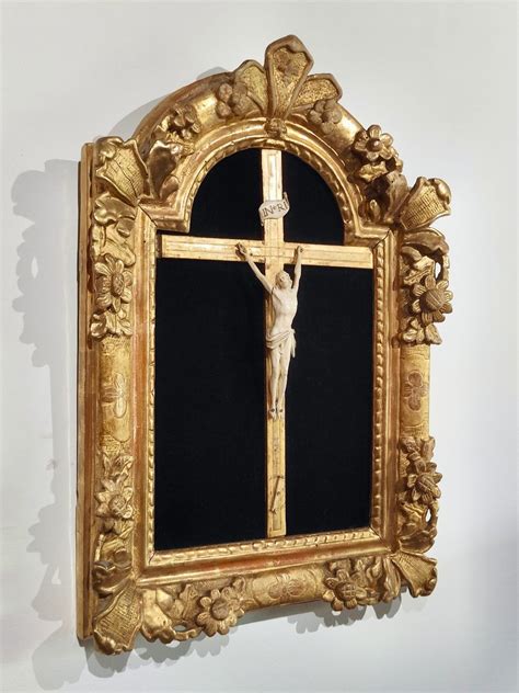 Proantic Crucifix Cadre En Bois Dor Et Sculpt Christ En Ivoire