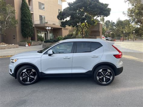 Southern California - 2020 Volvo XC40 Momentum AWD for sale. Low miles | Bloodydecks