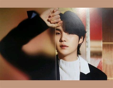 PHOTOS BTS HYBE Insight Exhibition Photocards Gambar Kim Seokjin