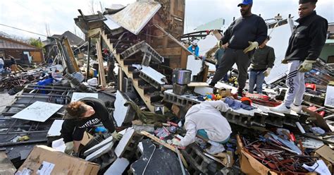 After deadly tornadoes, Tennessee rescue teams search for survivors ...