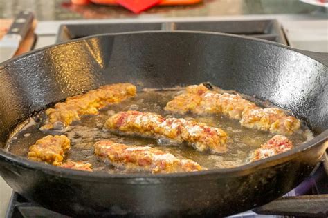 How To Deep Fry Steak Fingers Without Batter Sticking To Pan