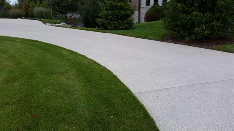 Vernon Hills Exposed Aggregate Driveway – North Shore Aggregate