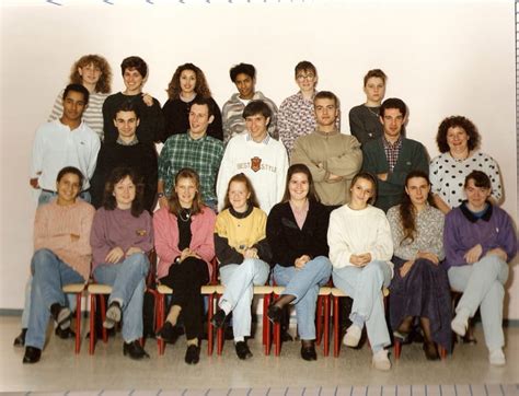 Photo de classe Bac Pro Bur compta 2ème année de 1994 ST AGNES