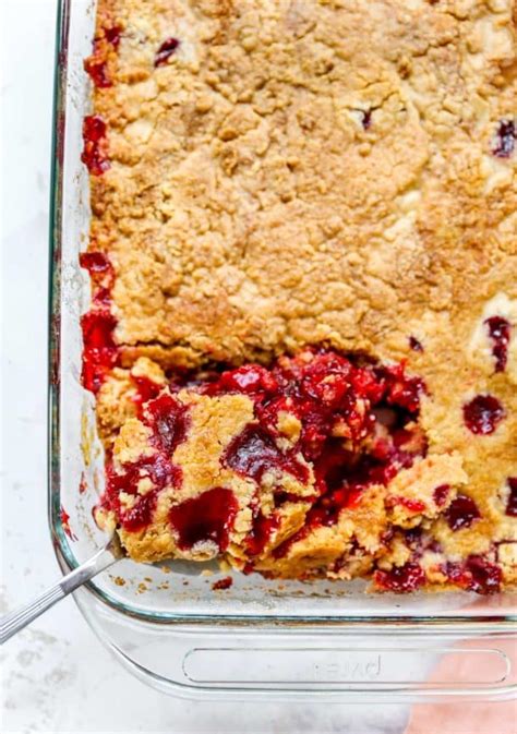 Cherry Dump Cake Only 4 Ingredients Kims Cravings