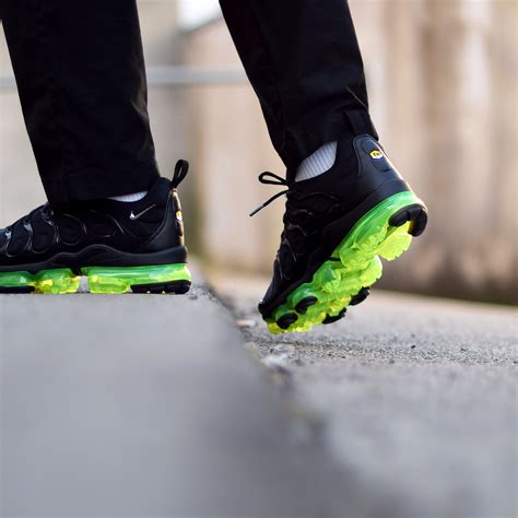 Nike Air Vapormax Plus Black Volt