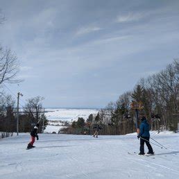 Centre de Ski Mont Rigaud - 31 Photos - Ski Resorts - 321 Chemin des Érables, Rigaud, QC, Canada ...