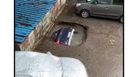 Mumbai Car Gets Submerged In A Sinkhole After Heavy Rain Video Goes