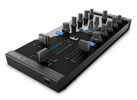DJ-контроллеры Native Instruments Traktor Kontrol Z1 по цене 27990 рублей