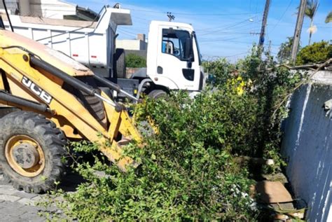 PREFEITURA RECOLHE ENTULHO NO PORTO DAS BALSAS A PARTIR DESSA QUARTA