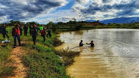 Tragedia Hermanos mueren ahogados por intentar sacar un balón de una