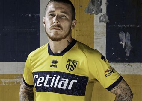 Camisetas Suplentes Erre Del Parma Calcio