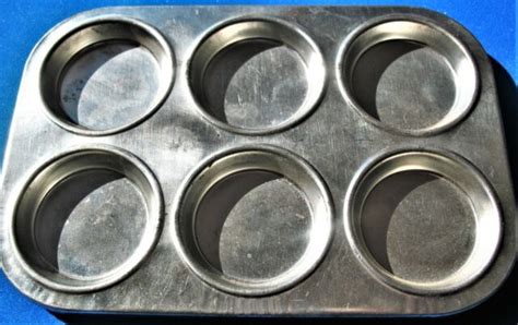 Miniature Childs Toy Tin Six Section Shallow Muffin Pan Ebay