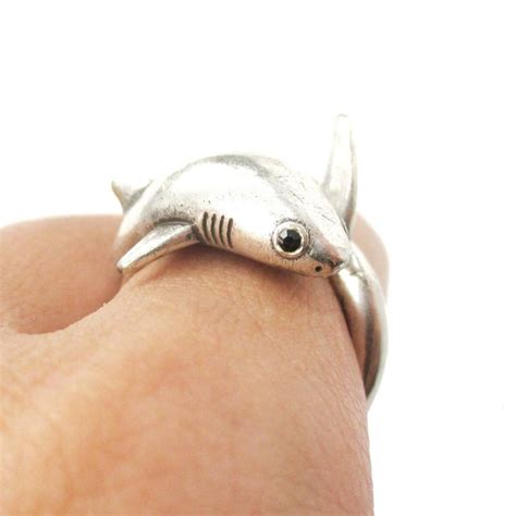 Realistic 3d Great White Shark Shaped Ring In Silver Animal Jewelry