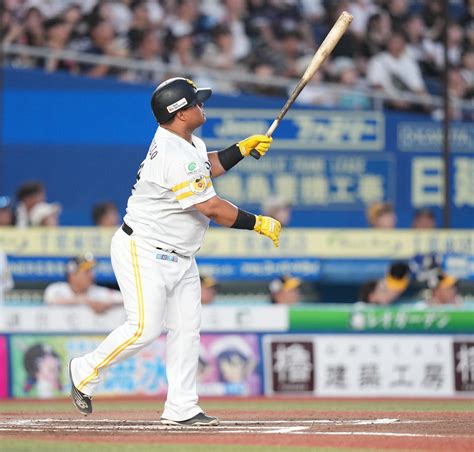 【ソフトバンク】アストゥディーヨが逆転2ラン「ベストスイングができた」待望の助っ人初アーチ プロ野球写真ニュース 日刊スポーツ