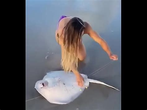 Loira Na Praia XVIDEOS