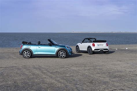 Mini Convertible Seaside Edition Debuts In Singapore